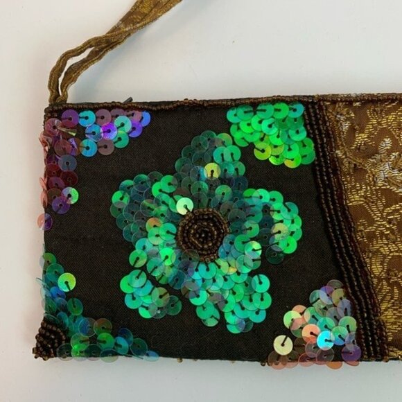 Handmade Sequins Embroidered Embellished Wristlet - Picture 2 of 10